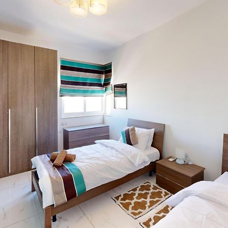 Amazing Spacious Apartment With Bbq & Jacuzzi Saint Julian's Dış mekan fotoğraf