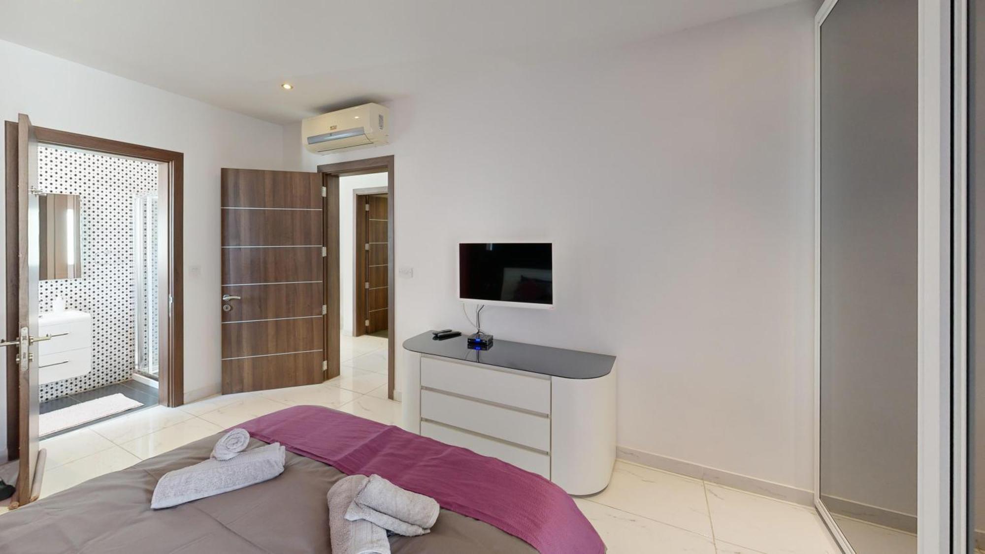 Amazing Spacious Apartment With Bbq & Jacuzzi Saint Julian's Dış mekan fotoğraf