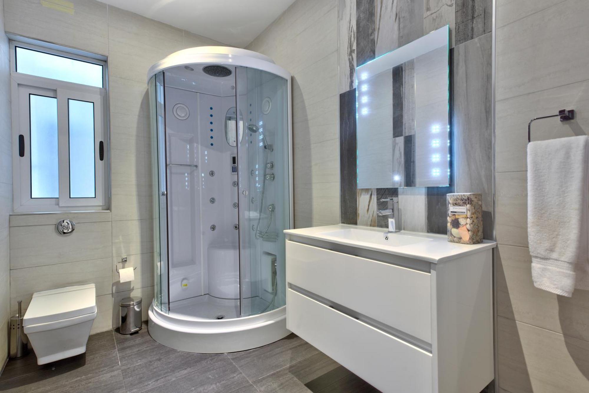Amazing Spacious Apartment With Bbq & Jacuzzi Saint Julian's Dış mekan fotoğraf